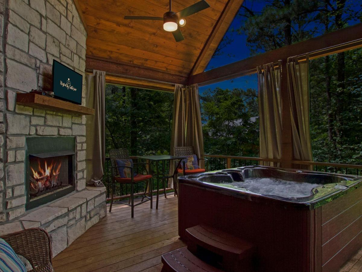 Stunning Luxury Cabin W Hot Tub And Fire Pit Holy Shiplap Is Perfect Romantic Couples Getaway Broken Bow Exterior foto