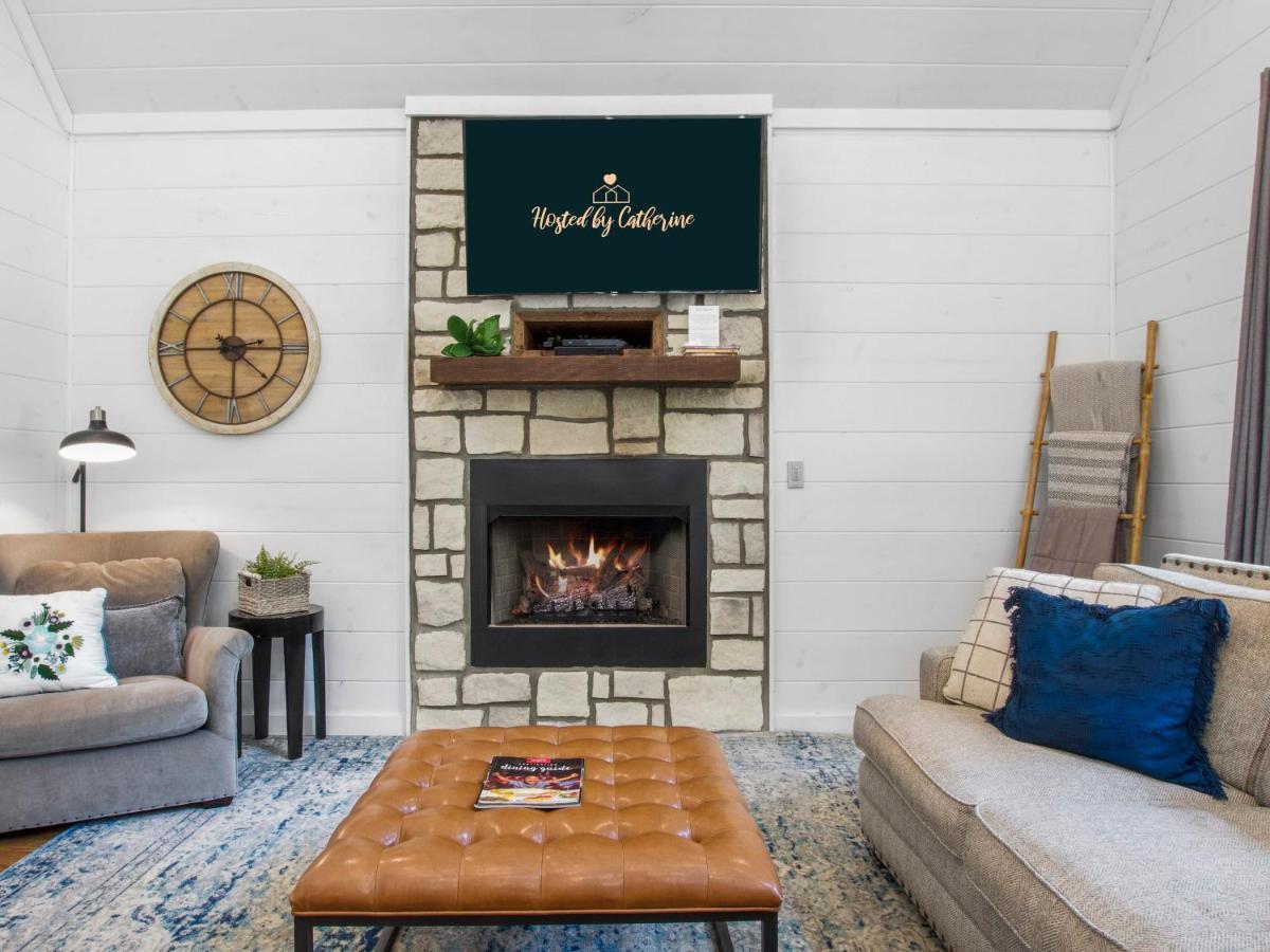 Stunning Luxury Cabin W Hot Tub And Fire Pit Holy Shiplap Is Perfect Romantic Couples Getaway Broken Bow Exterior foto