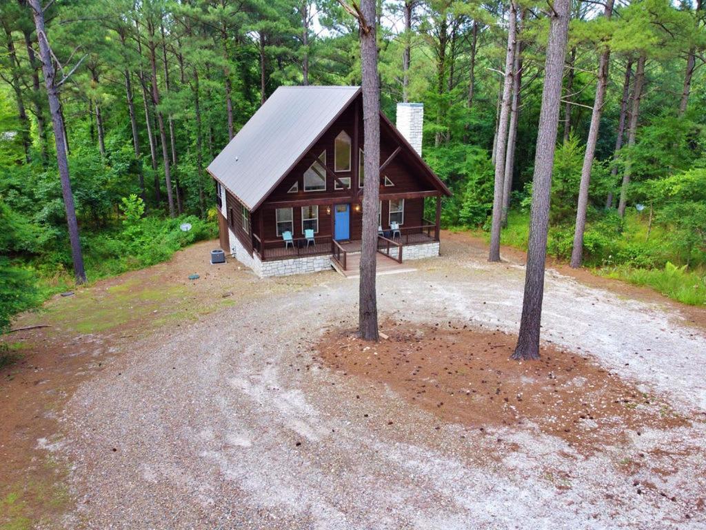 Stunning Luxury Cabin W Hot Tub And Fire Pit Holy Shiplap Is Perfect Romantic Couples Getaway Broken Bow Exterior foto