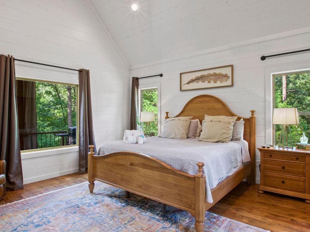 Stunning Luxury Cabin W Hot Tub And Fire Pit Holy Shiplap Is Perfect Romantic Couples Getaway Broken Bow Exterior foto